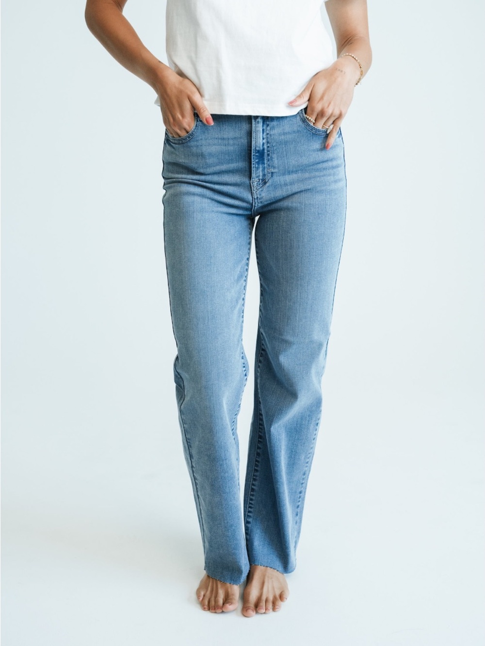 NWT Laurel High-Rise Wide Leg Jeans - Blue